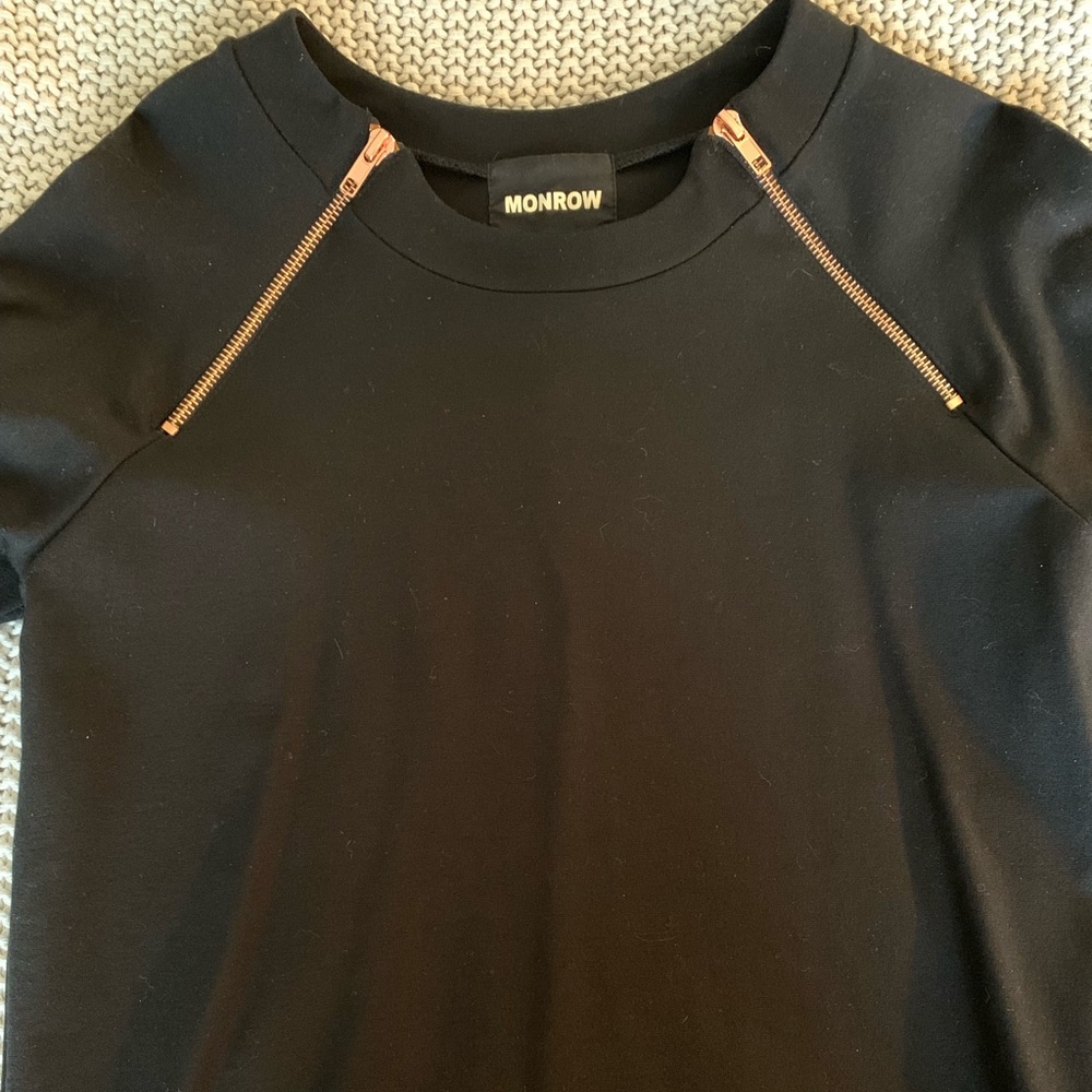 Monrow pullover sz sm rose gold zippers like new